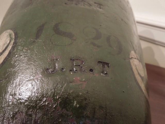 S HATCH painted on a gold banner across the front.