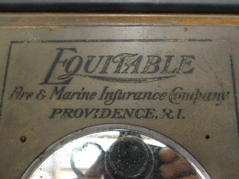 Showing that it is a Mirror - not picture.