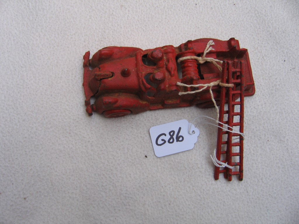 Fire Truck Toy with Detachable Ladders. Red. Meta