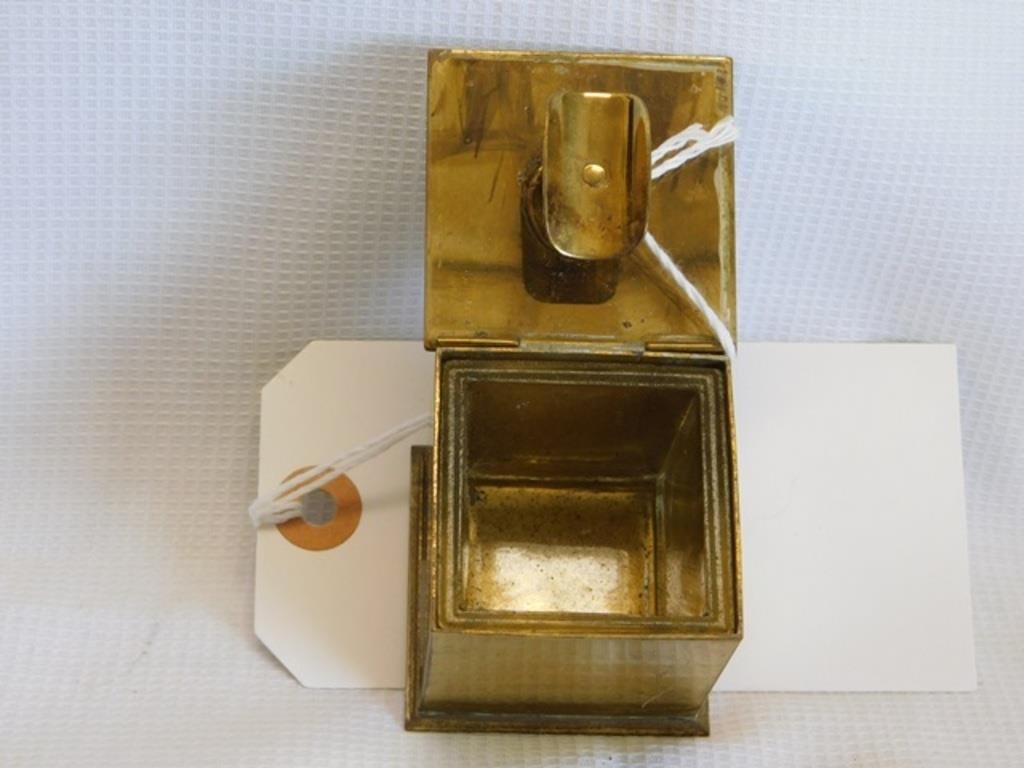 Advertising, Portable ashtray