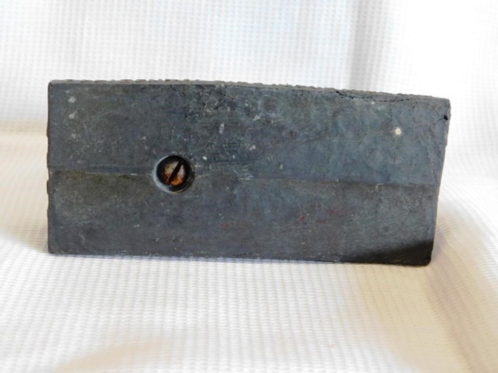 Paperweight, Occidental fire