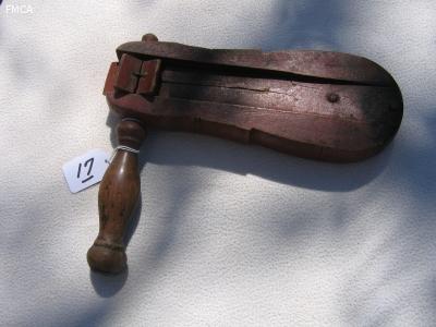 #017-Watchman's Rattle