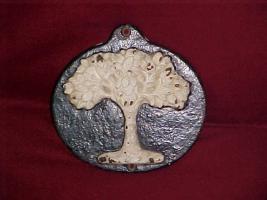 Squatty Greentree. Cast iron oval 8 9/16" x 8 1/4"