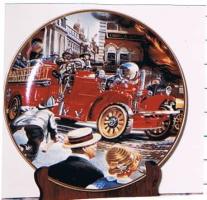 Franklin collectors plate with fire scene, mint co