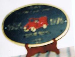 Colorful Plaque, Green background, Gold edge, Red