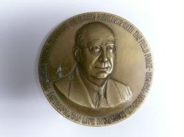 Paperweight. Metropolitan Life Insurance Co. 3 in